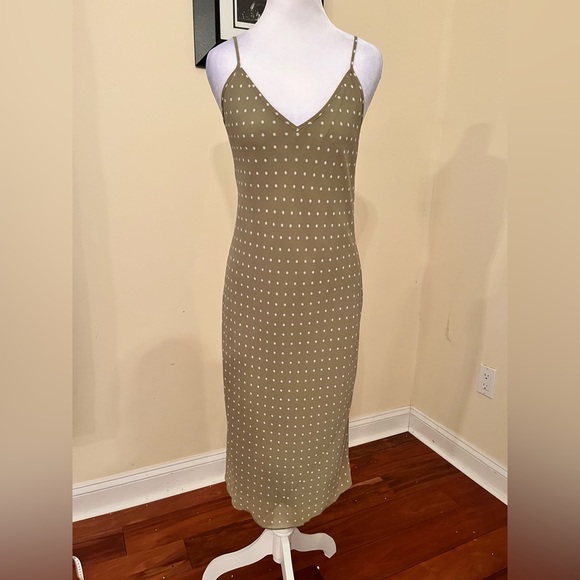 Aritzia Wilfred Only Slip‎ Midi Dress - Picture 2 of 6